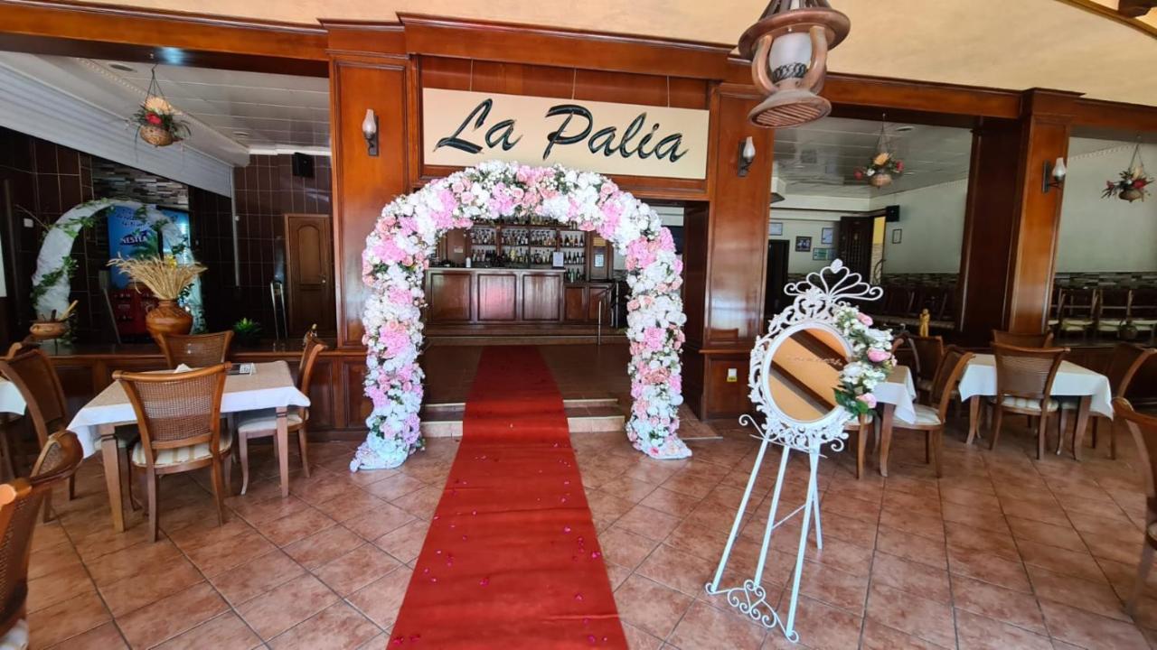 Pensiunea La Palia Iasi Exterior foto