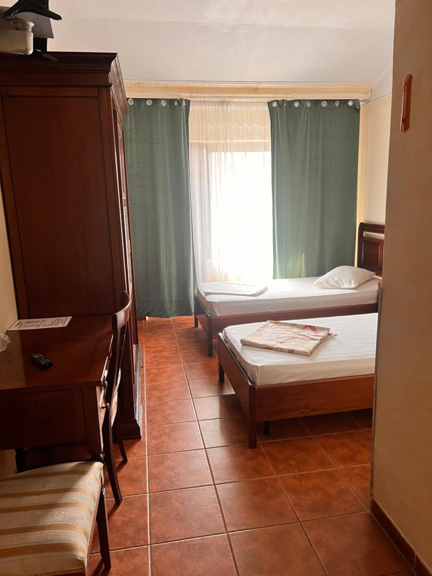 Pensiunea La Palia Iasi Exterior foto