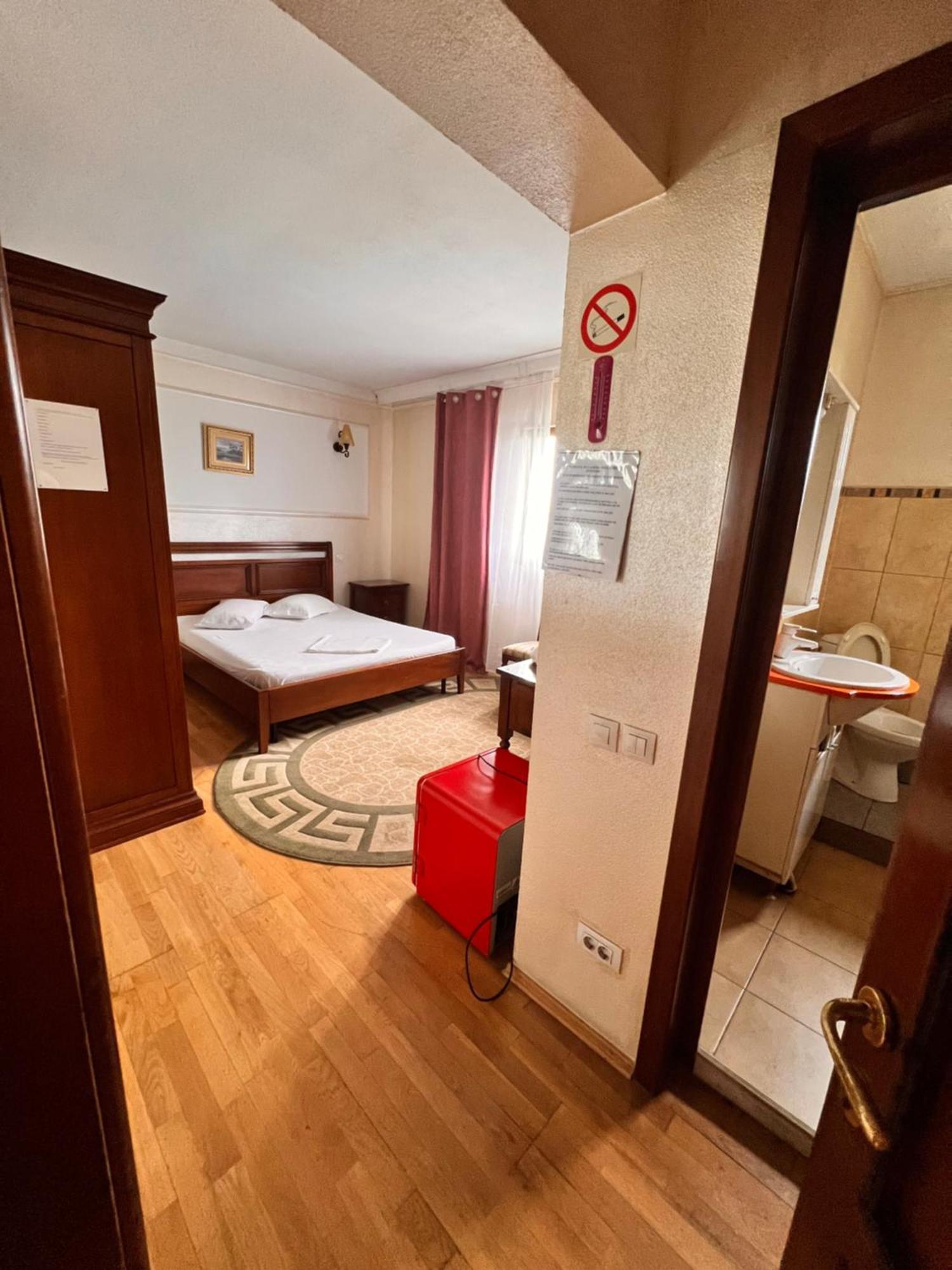 Pensiunea La Palia Iasi Exterior foto